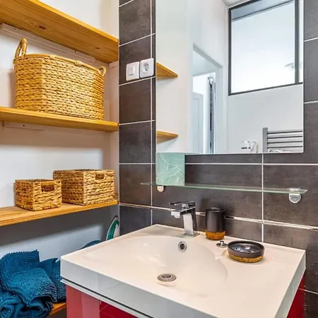 Nice 1 Bedroom Near Montsouris * Paris